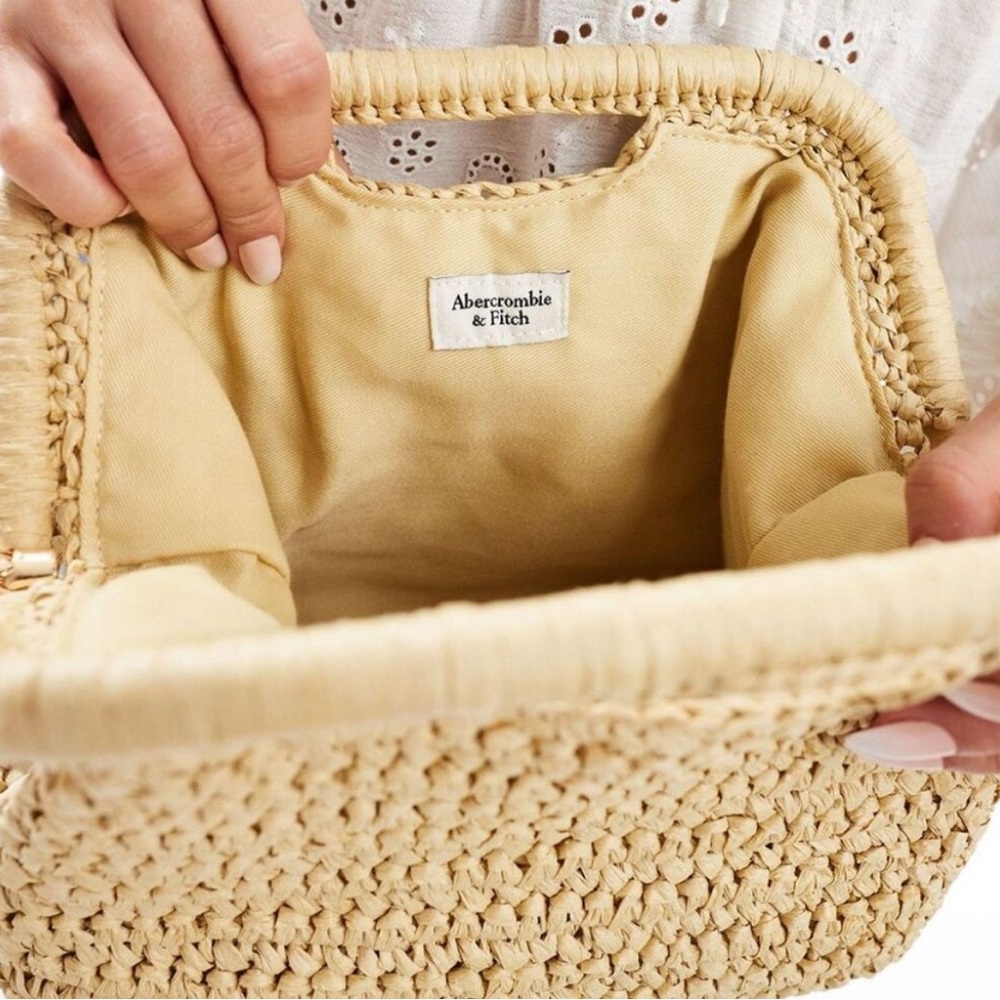 NWT Abercrombie & Fitch Woven Tan Bag